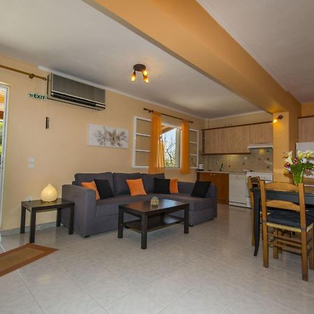 Galazio Sunset Villas Гайос Стая снимка