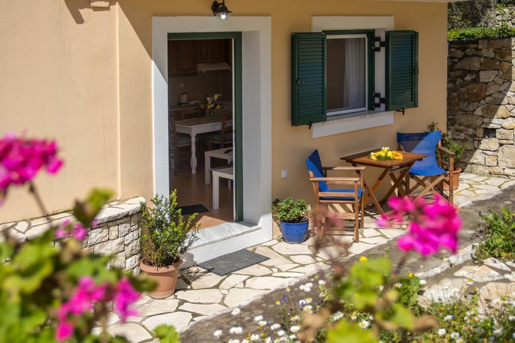 Galazio Sunset Villas Гайос Стая снимка