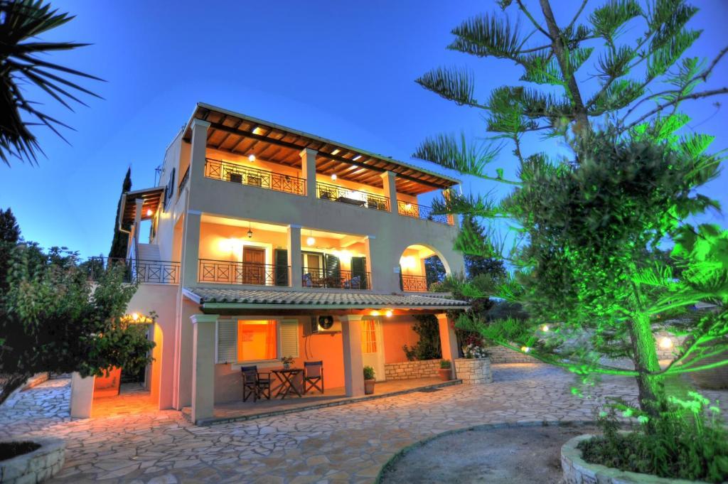 Galazio Sunset Villas Гайос Стая снимка
